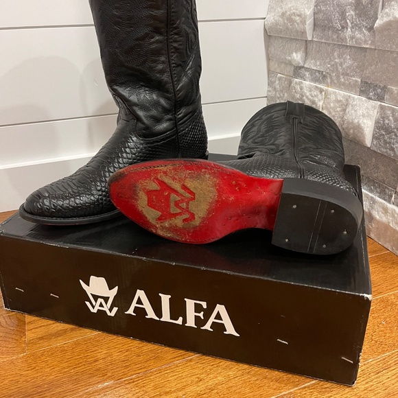 Cowboy Boots - Picture 9 of 11